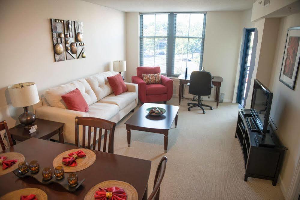 Crystal Quarters Furnished Apartments At The Gramercy Arlington Exterior foto